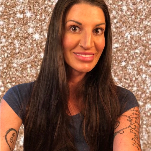 Meet your Posher, Jewel - Picture 2 of 5